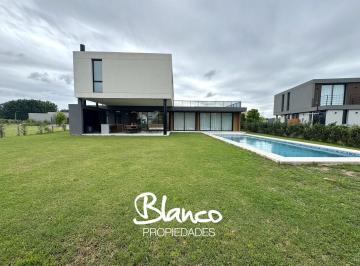 Casa · 410m² · 5 Ambientes · 1 Cochera · Casa en Venta en Pilará La Diligencia, Pilar, G. B. a. Zona Norte