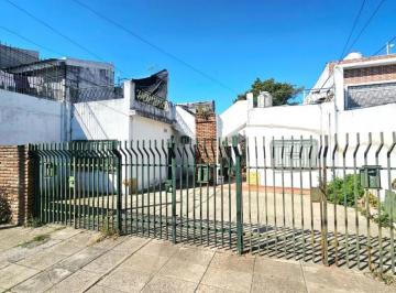 PH · 34m² · 2 Ambientes · 1 Cochera · PH en Venta en Ramos Mejia