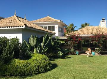 Casa · 269m² · 3 Dormitorios · 2 Cocheras · Casa - La Barra