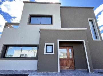 Casa · 195m² · 6 Ambientes · 2 Cocheras · Casa a Estrenar en San Pablo