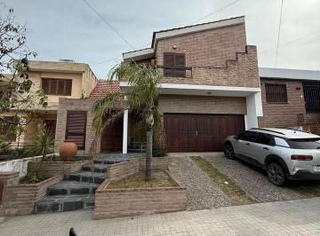 Casa · 200m² · 6 Ambientes · 2 Cocheras · Vendo Casa - Alto Verde - 3 Dor + Hab de Serv, Coch Doble