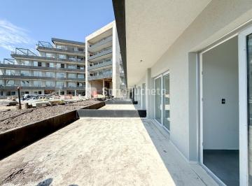 Departamento · 49m² · 2 Ambientes · Venta Departamento 2 Ambientes con Patio en La Renata Golf.
