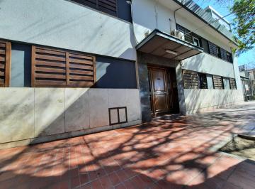 Departamento de 6 ambientes, Ciudad de Mendoza · Amplio Departamento (Panta Baja), 3/4 Dorm. Cochera. Sexta Sección.