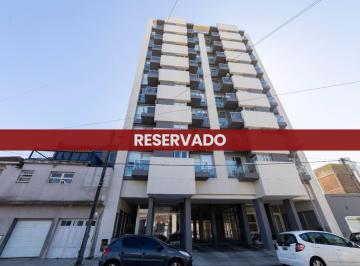 Departamento · 86ha · 4 Ambientes · 1 Cochera · Catamarca 3663 - Nuevo Valor!