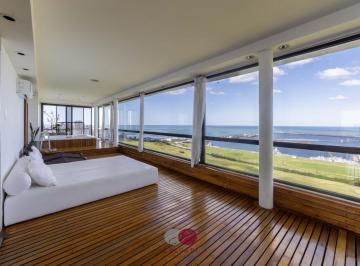 Departamento · 107ha · 3 Ambientes · 1 Cochera · Azcuenaga 255 - con Vista Al Mar. Valor Actualizado