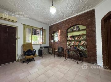Casa · 150m² · 4 Ambientes · Casa Sobre Lote Propio, 3 Amb. con Patio, Terraza y Quincho