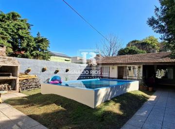 Casa · 227m² · 6 Ambientes · 2 Cocheras · 2 Casas en Venta Construidas Sobre un Lote de 409 m². Beccar