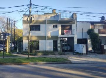 Casa · 102m² · 4 Ambientes · Casa Chalet en Venta en Villa Adelina, San Isidro, G. B. a. Zona Norte