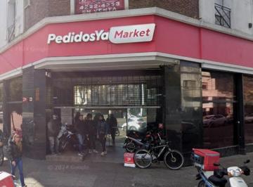 Local comercial · 363m² · Amplio Local en Esquina Sobre Avda. Mitre 363 m²