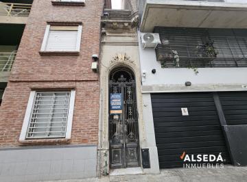 PH · 100m² · 4 Ambientes · Casa de Pasillo en Pichincha - 3 Dorm. - Patio - Terraza