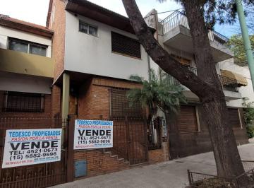 Casa de 4 ambientes, Agronomía · Casa Lote Propio - 4 Ambientes - Garaje - Patio - Reciclada