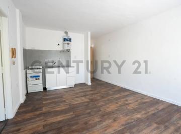 PH · 36m² · 2 Ambientes · PH en 1° Piso con Balcón Al Frente – 1 Dormitorio