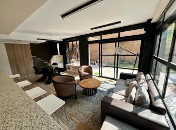 Casa · 145m² · 3 Dormitorios · 2 Cocheras · Venta de Casa Amoblada a Estrenar en Villa Belgrano – 145 m² Cubiertos