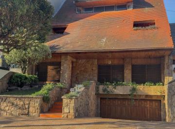 Casa · 300m² · 6 Ambientes · 2 Cocheras · Chalet de 6 Amb con Gran Fondo, en Venta, Haedo