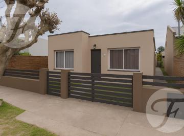 Casa · 100m² · 5 Ambientes · Oportunidad Venta de Casa 5 Ambientes en General Las Heras Acepta Permuta de Propiedad en Zona Oeste