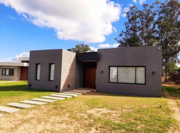 Casa · 134m² · 4 Ambientes · Costa Esmeralda - Barrio Senderos III Lote 394
