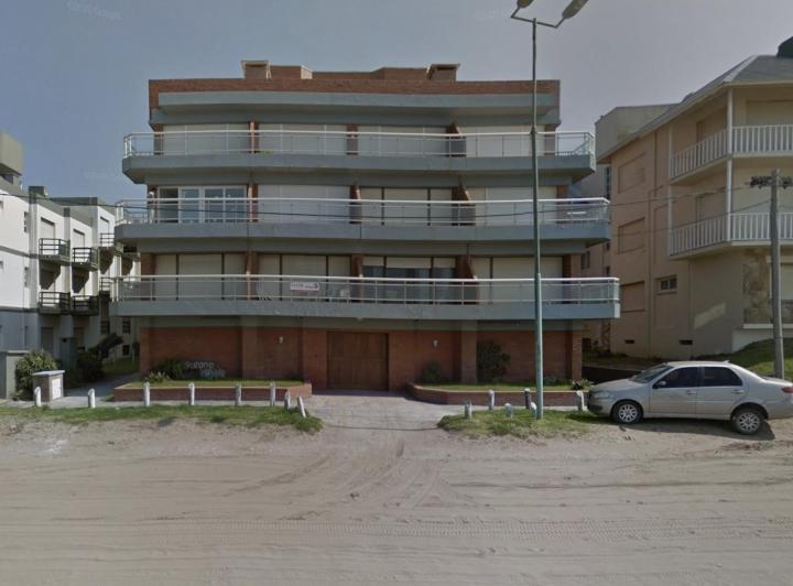 Departamento · 180m² · 8 Ambientes · 2 Cocheras