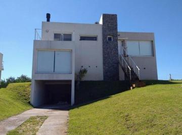 Casa · 160m² · 4 Ambientes · 1 Cochera · Costa Esmeralda - Barrio Deportiva I - Lote 162a
