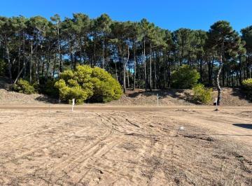Terreno · 170m² · Lote en Venta en Pinamar, de La Pescadilla y del Mero