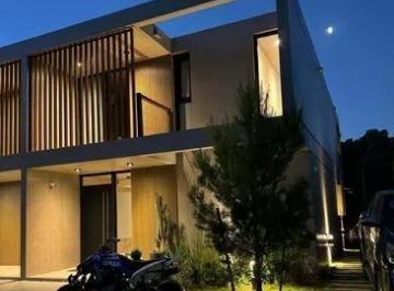 Casa · 115m² · 4 Ambientes · 2 Cocheras · Barrio Berlin Woods - Pinamar Norte Frontera