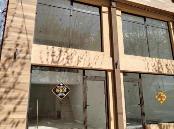 Local comercial · 66m² · Alberti 909