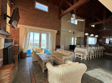 Casa · 290m² · 6 Ambientes · Casa Frente Al Mar en Venta, Pinamar, Acepta Financiacion o Permuta Parcial en Caba