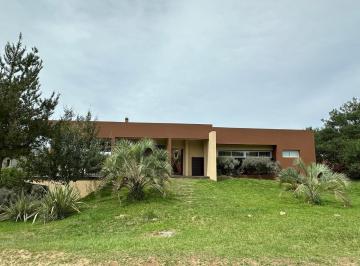 Casa · 139m² · 5 Ambientes · 1 Cochera · Costa Esmeralda - Barrio Residencial I Lote 448