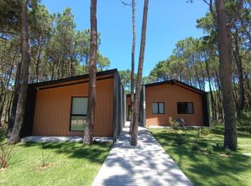 Casa · 217m² · 7 Ambientes · Villa Robles Brisas 186