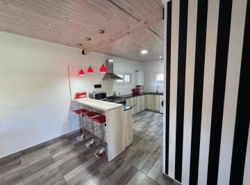 Casa · 127m² · 4 Ambientes · 1 Cochera · Casa en Venta, con 3 Dorm. | Piscina Climatizada | Gas Natural | Losa Radiante, Costa Esmeral