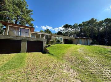 Casa · 552m² · 7 Ambientes · 2 Cocheras · Casa en Venta Pinamar Sobre El Golf Barrio Alamos II