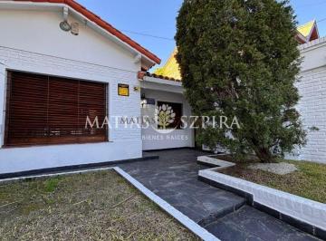 Casa · 146m² · 4 Ambientes · Venta de Casa 4 Ambientes, Moreno