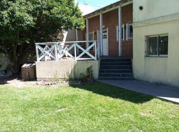 Casa · 176ha · 4 Ambientes · 2 Cocheras · Casa en Venta en City Bell - Parque y Pileta