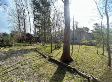 Casa · 52m² · 2 Ambientes · Hermosa Cabaña en El Bosque de Mar de Cobo - Lote 960 m²
