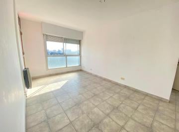 Departamento · 42m² · 2 Ambientes · Dos Ambientes Al Frente con Balcon Vista Abierta