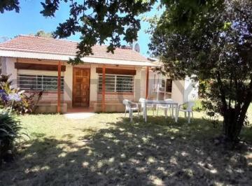 Casa · 59m² · 3 Ambientes · 1 Cochera · Venta Casa 3 Ambientes con Parque Acantilados Apta Credito