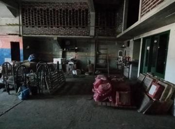 Bodega-Galpón de 2 ambientes, Lanús · Venta Amplio Galpon con Casa 3 Ambientes