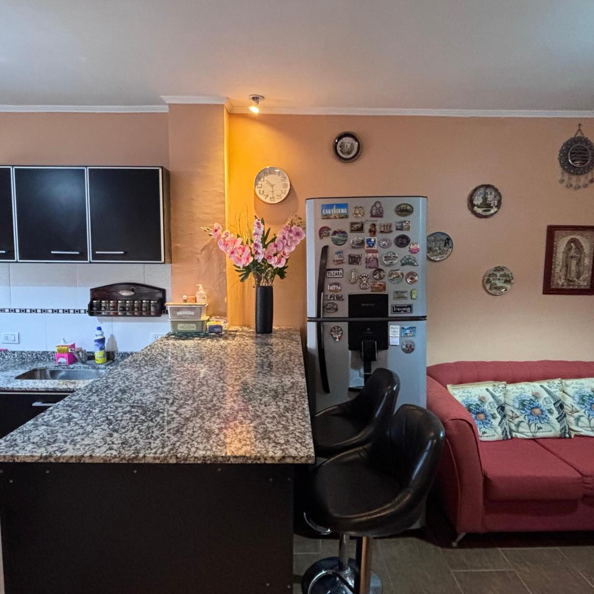 Moderno PH 2 amb, 51m² en La Perla, reciclado y apto crédito