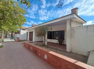 Foto · Hermosa - 3 Dorm con Pileta a 5 Cuadras del Centro.