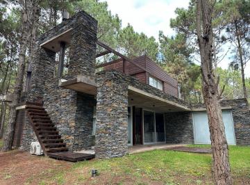 Casa · 168m² · 4 Ambientes · Villarobles Barrio Albatros