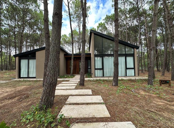 Casa · 165m² · 4 Ambientes