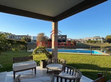 Casa · 380m² · 4 Ambientes · 3 Cocheras · Cabos del Lago - Casa en Venta Al Agua