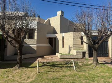 Casa de 6 ambientes, Ramallo · Casa con Vista Al Rio, Ramallo