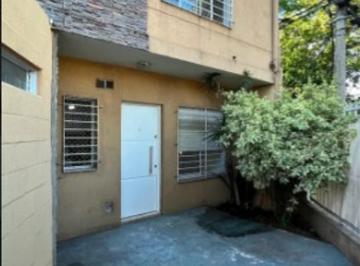 Casa · 67m² · 3 Ambientes · 1 Cochera · Dúplex a La Venta en Villa Ballester