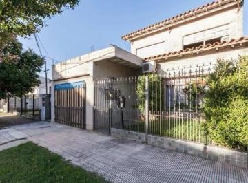 PH · 80m² · 3 Ambientes · 1 Cochera · PH Al Frente con Entrada Independiente y Cochera