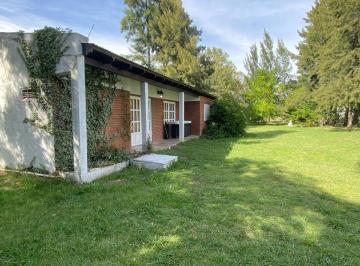 Casa de 5 ambientes, La Plata · Casa con Lote Amplio en El Rodeo