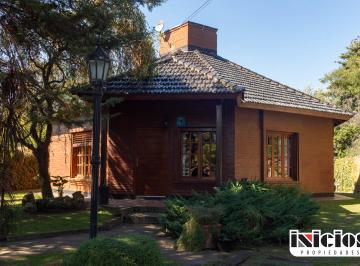 Casa de 4 ambientes, Mar de Ajó · Casa Sola en Lote: Salta Nº 185 - Mar de Ajó - C665