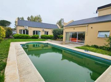 Casa de 3 ambientes, Bahía Blanca · Vendemos en Bosque Alto