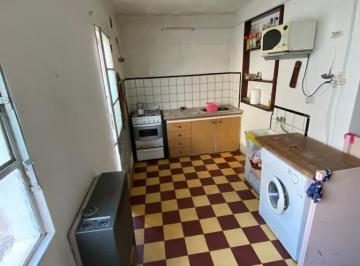 Casa · 70m² · 4 Ambientes · Casa a La Venta en Empalme Lobos