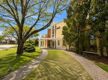 Casa · 328m² · 6 Ambientes · 2 Cocheras · Casa en Venta en Ayres de Pilar, Pilar