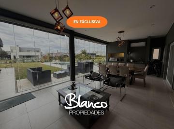 Casa · 253m² · 5 Ambientes · 1 Cochera · Casa en Venta en Haras Santa Maria, Escobar, G. B. a. Zona Norte